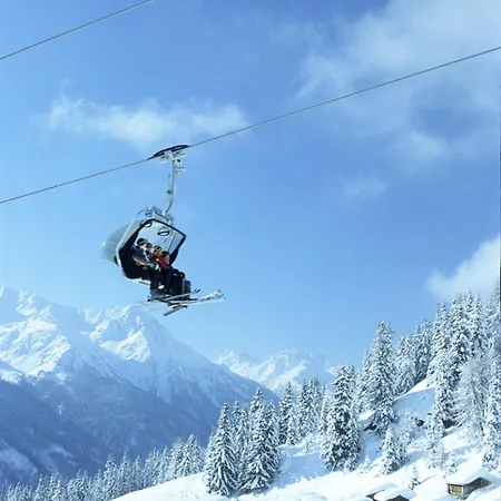 Garni Dias - Silvretta Card Premium Inklusive Oda ve Kahvaltı 4*