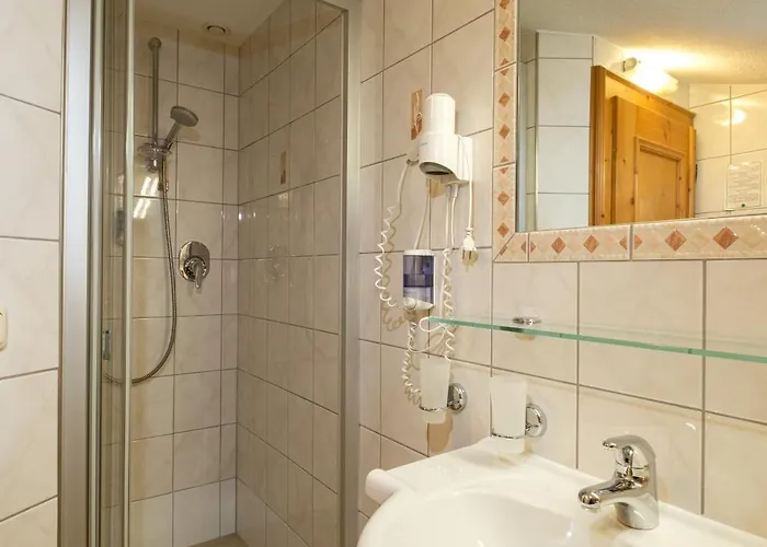 Oda ve Kahvaltı Garni Dias