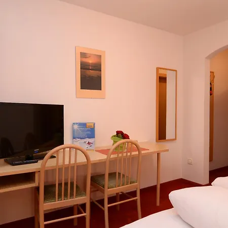 Nocleg ze śniadaniem Garni Dias 4*