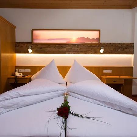 Garni Dias 住宿加早餐酒店 卡普尔