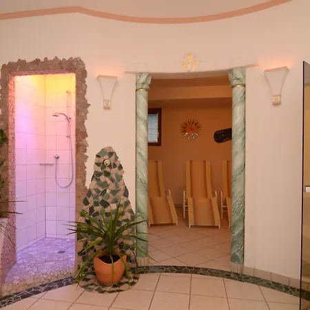 Garni Dias 住宿加早餐酒店 卡普尔