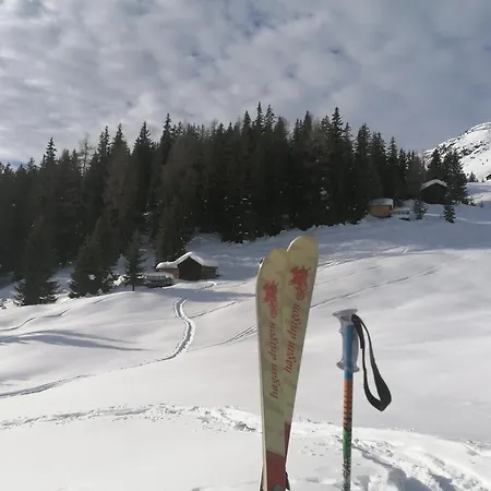 Garni Dias 卡普尔