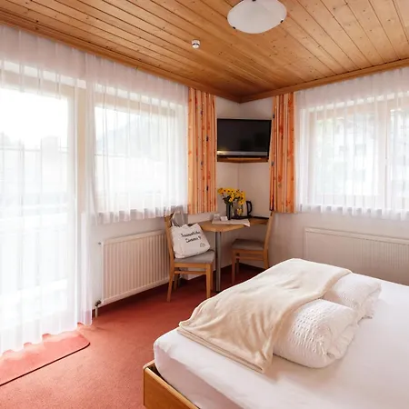 Garni Dias 住宿加早餐酒店 卡普尔