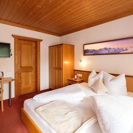 Garni Dias 卡普尔